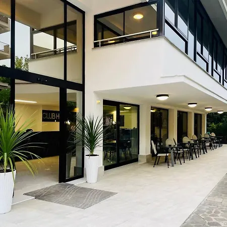 מלון Clubhotel צ'סנטיקו