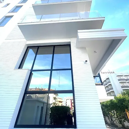 Clubhotel מלון 3*