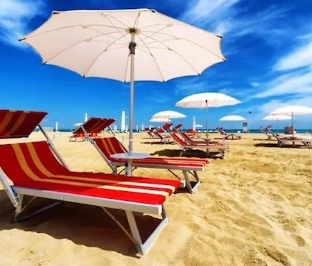 Clubhotel Отель 3*