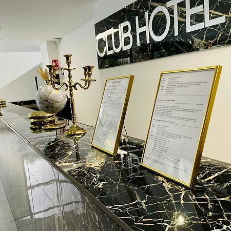 Отель Clubhotel