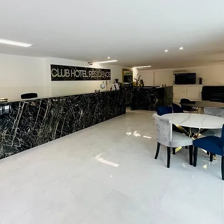 Clubhotel ホテル チェゼナーティコ