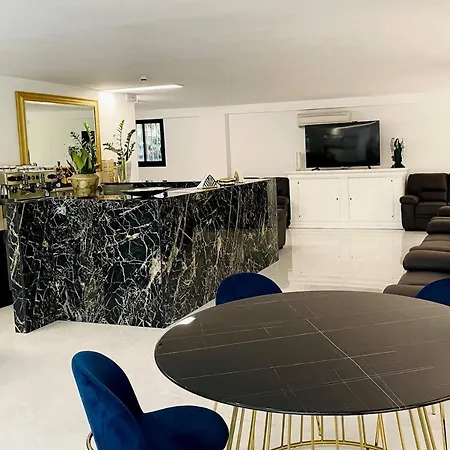 Отель Clubhotel Чезенатико