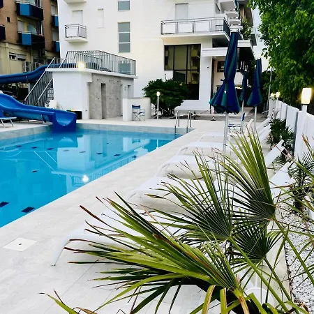 Clubhotel Отель Чезенатико
