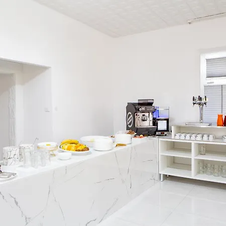 Clubhotel فندق تْشيزيناتيكو