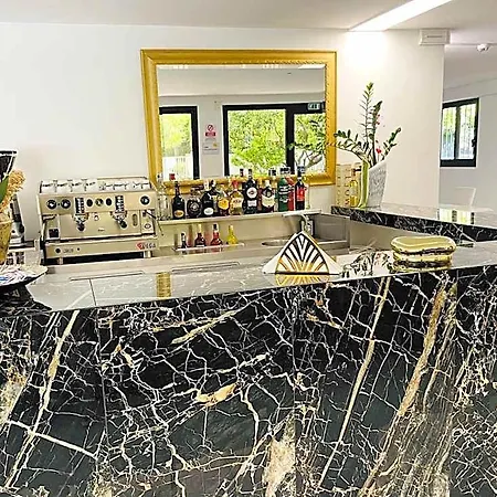 Ξενοδοχείο Clubhotel 3*