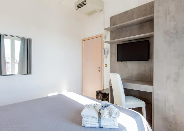 Clubhotel 3* Чезенатико